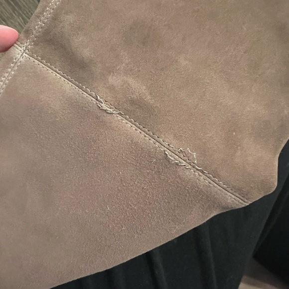 NEW IN BOX Stuart Weitzman Genna 25 City Boot Over the Knee Tall Taupe 8 Heel - Picture 5 of 13